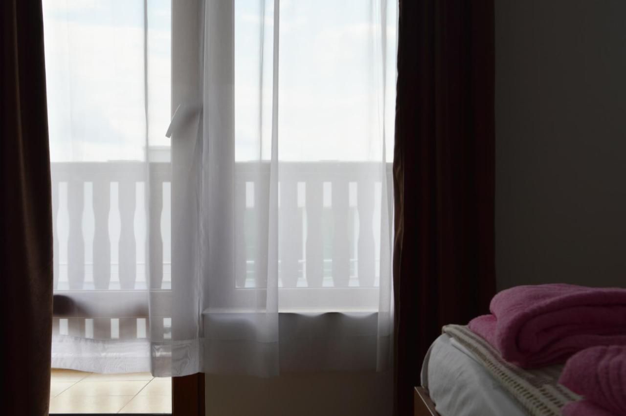 Aquamarine Apartments สวิติ วลัส ภายนอก รูปภาพ