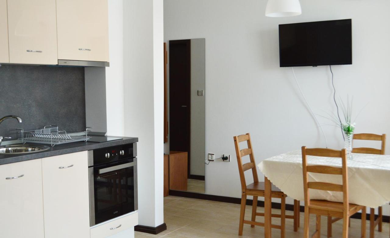 Aquamarine Apartments สวิติ วลัส ภายนอก รูปภาพ