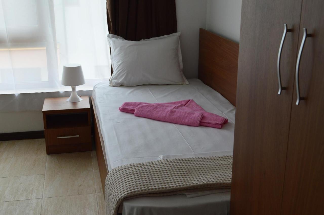 Aquamarine Apartments สวิติ วลัส ภายนอก รูปภาพ